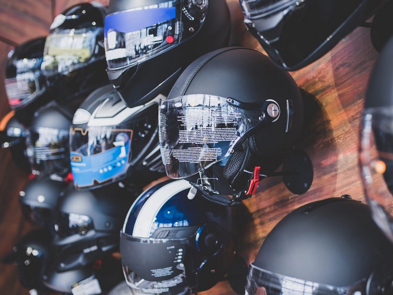 Jet čelade za skuter omogočajo večjo vidljivost